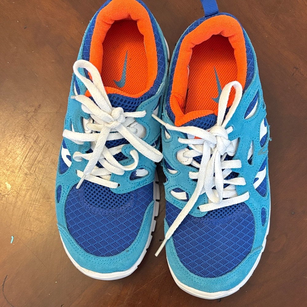 Nike Kids Blue Sneakers with Orange Lining